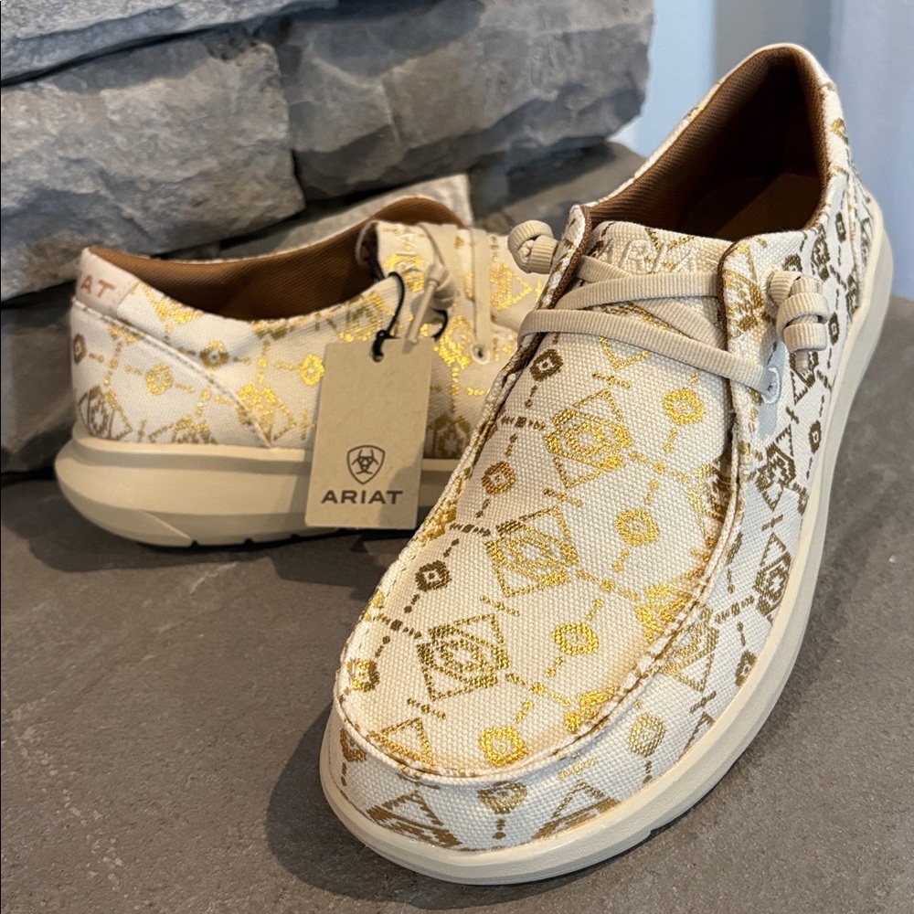 Ariat Hilo Gilded Picos Fabric upper,,FLX foam sole,Moc toe,slip on